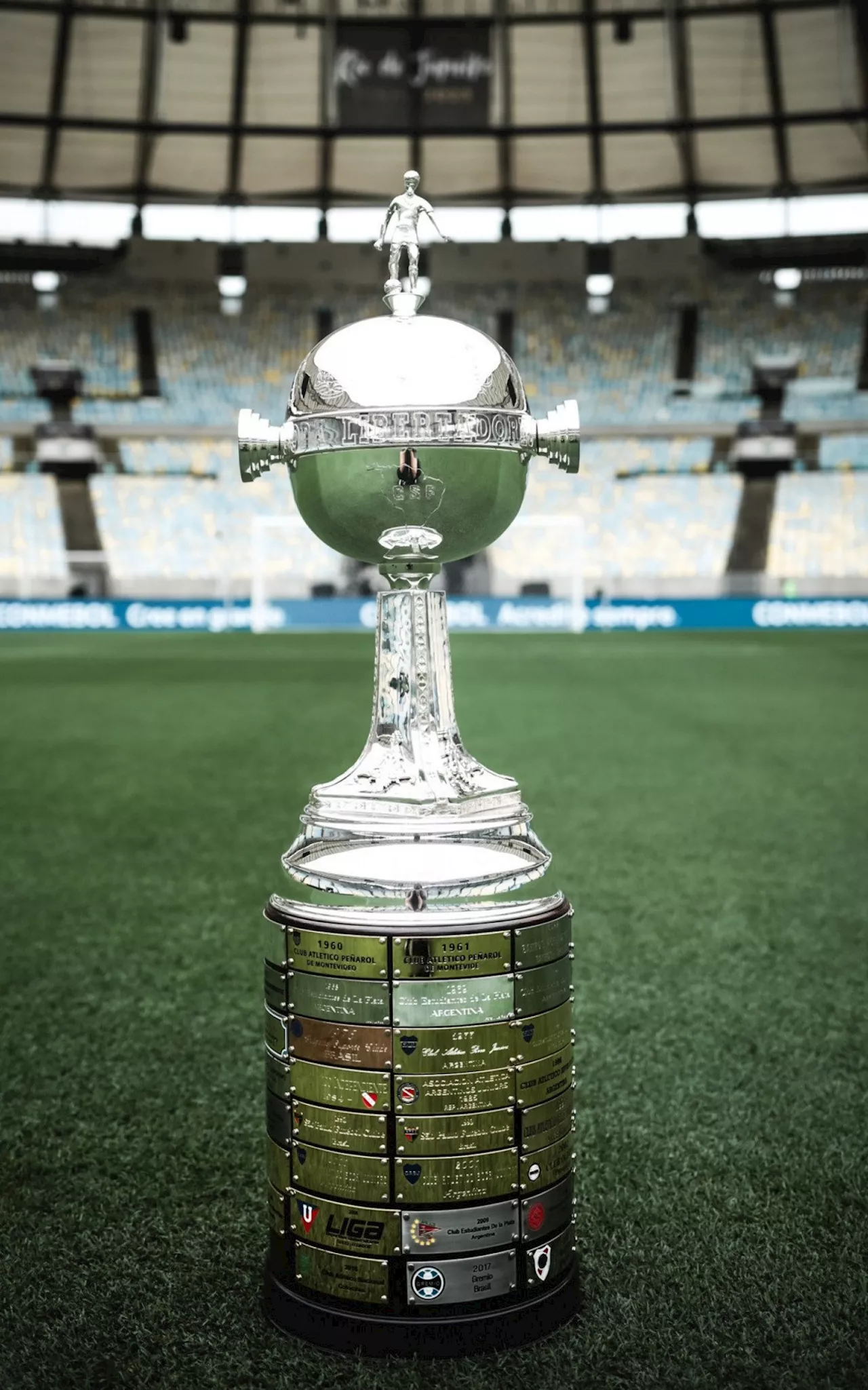 Conmebol define arbitragem para os confrontos dos clubes cariocas na Libertadores