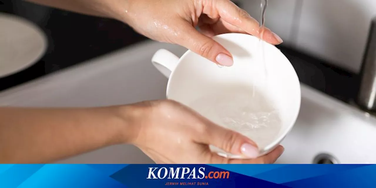 4 Cara Membersihkan Cangkir Kopi agar Kembali Kinclong