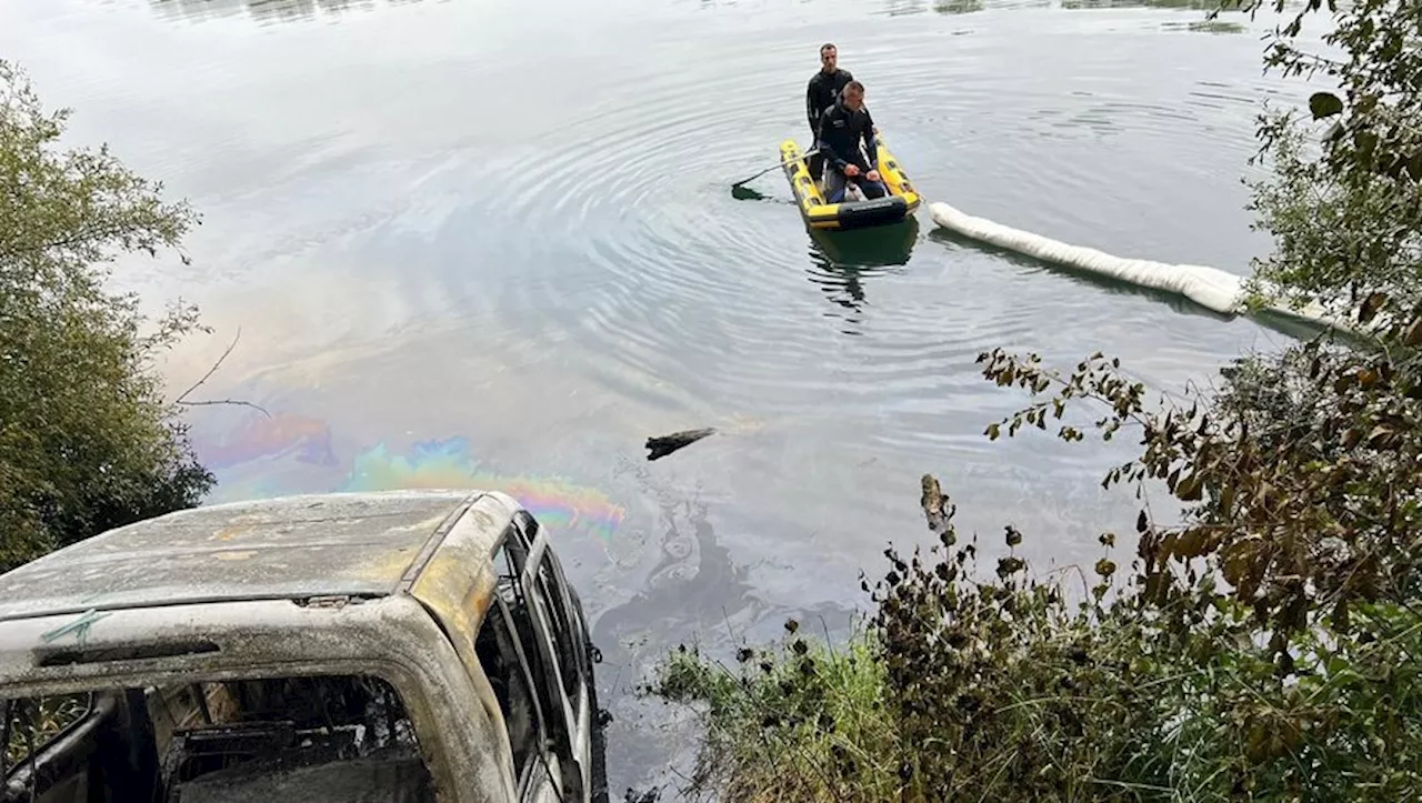 Bours : une voiture incendiée retrouvée dans l’Adour, un dispositif de dépollution déployé dans le fleuve