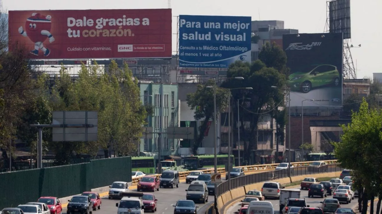 Pérdidas “espectaculares”: CDMX no cobró 9,000 mdp a empresas de publicidad exterior