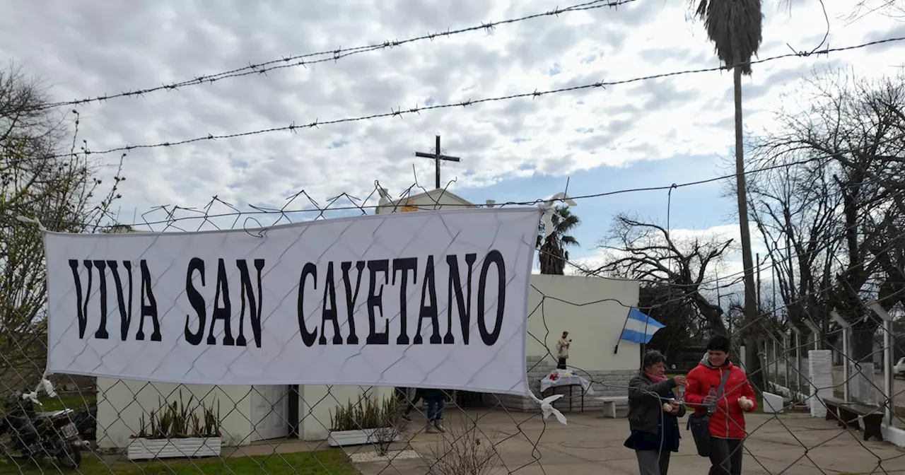 Pan y trabajo: con procesión, San Francisco también le rindió honor a San Cayetano