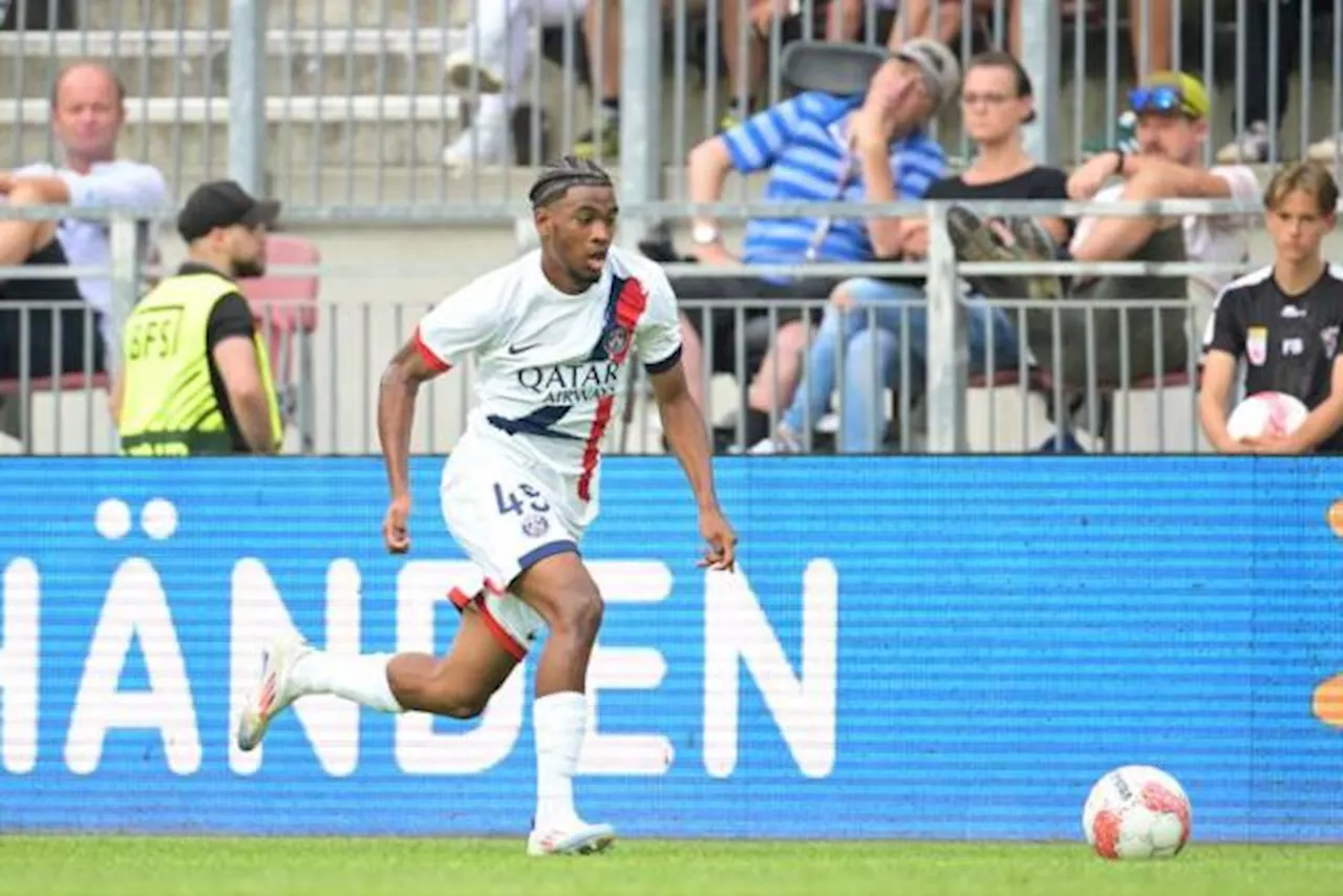 Qui est Ibrahim Mbaye, le jeune attaquant de 16 ans buteur en amical avec le PSG ?