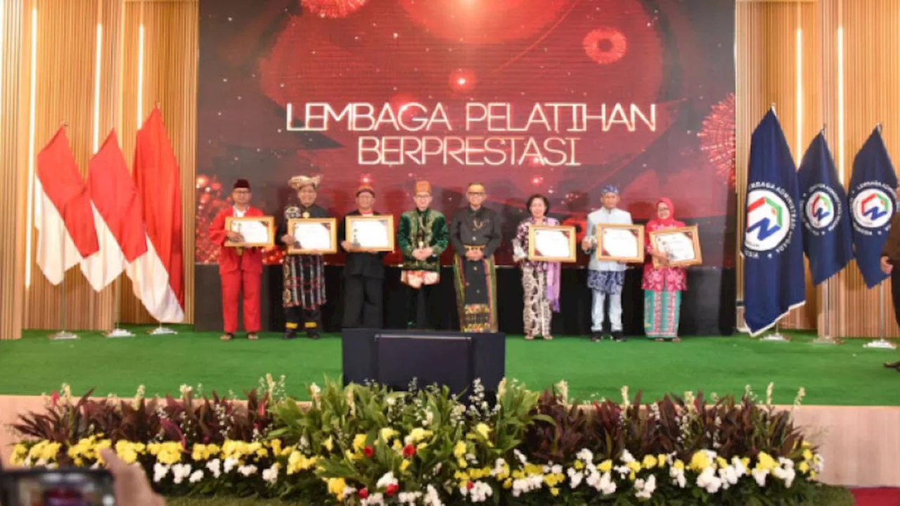 Puslat SDM LKPP Raih Predikat Lembaga Pelatihan Pemerintah Berprestasi 2024