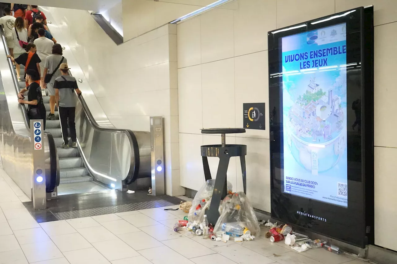 Pourquoi la grève des poubelles se poursuit dans le métro ?