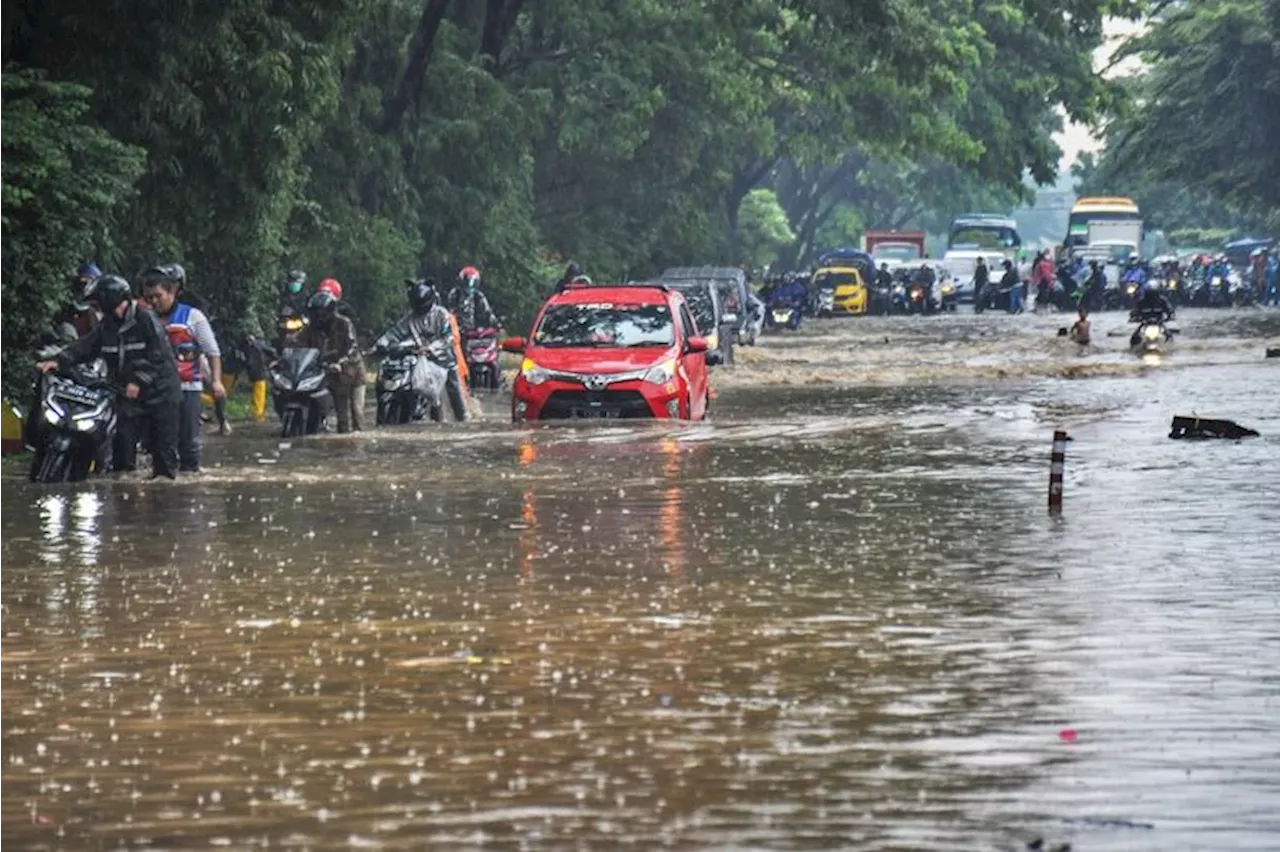 Prakiraan Cuaca Jawa Barat 8 Agustus 2024 9 Wilayah Waspada Hujan Lebat