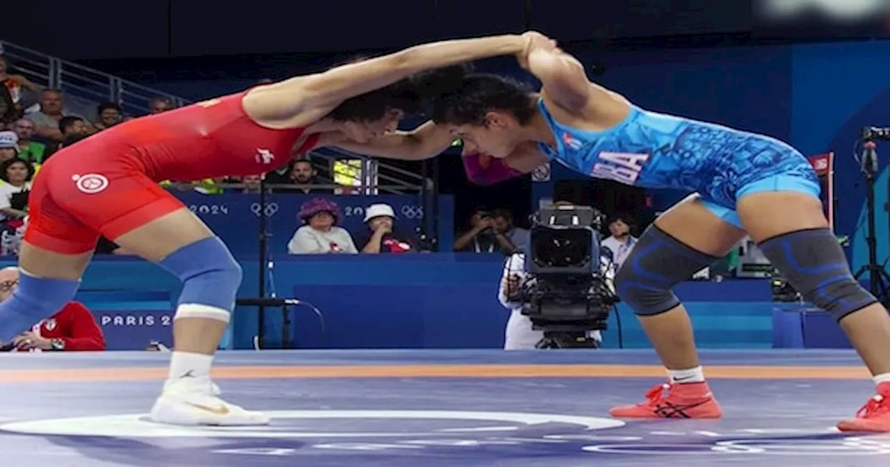 Vinesh Phogat Disqualification: रातभर किया वर्कआउट, नहीं खाया खाना, फिर भी 100 ग्राम कम नहीं हुआ वजन