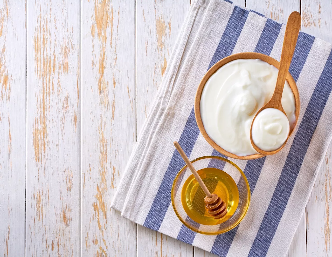 Yogurt with probiotics and honey boosts gut bacteria but no digestive or cognitive benefits