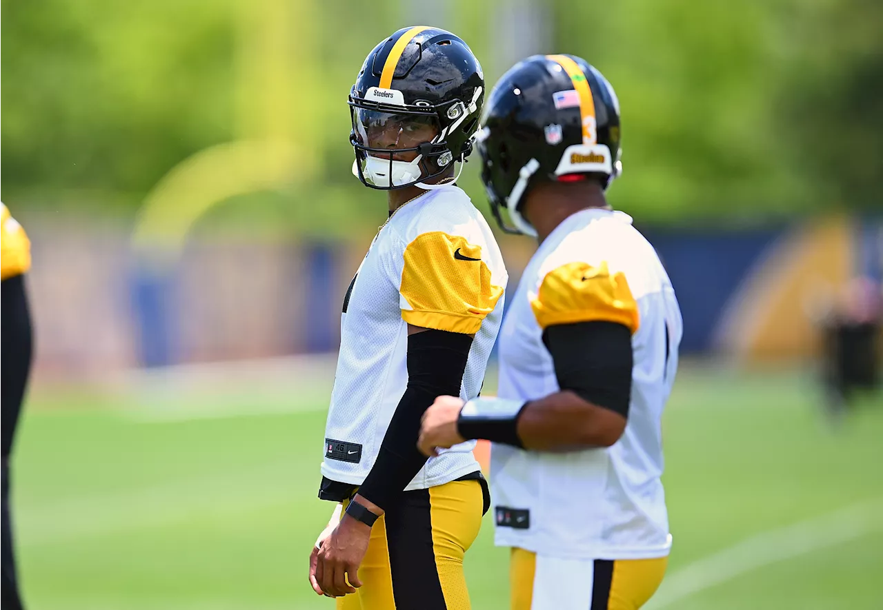 Steelers' Mike Tomlin Still Not Prepared to Name Russell Wilson As Starter