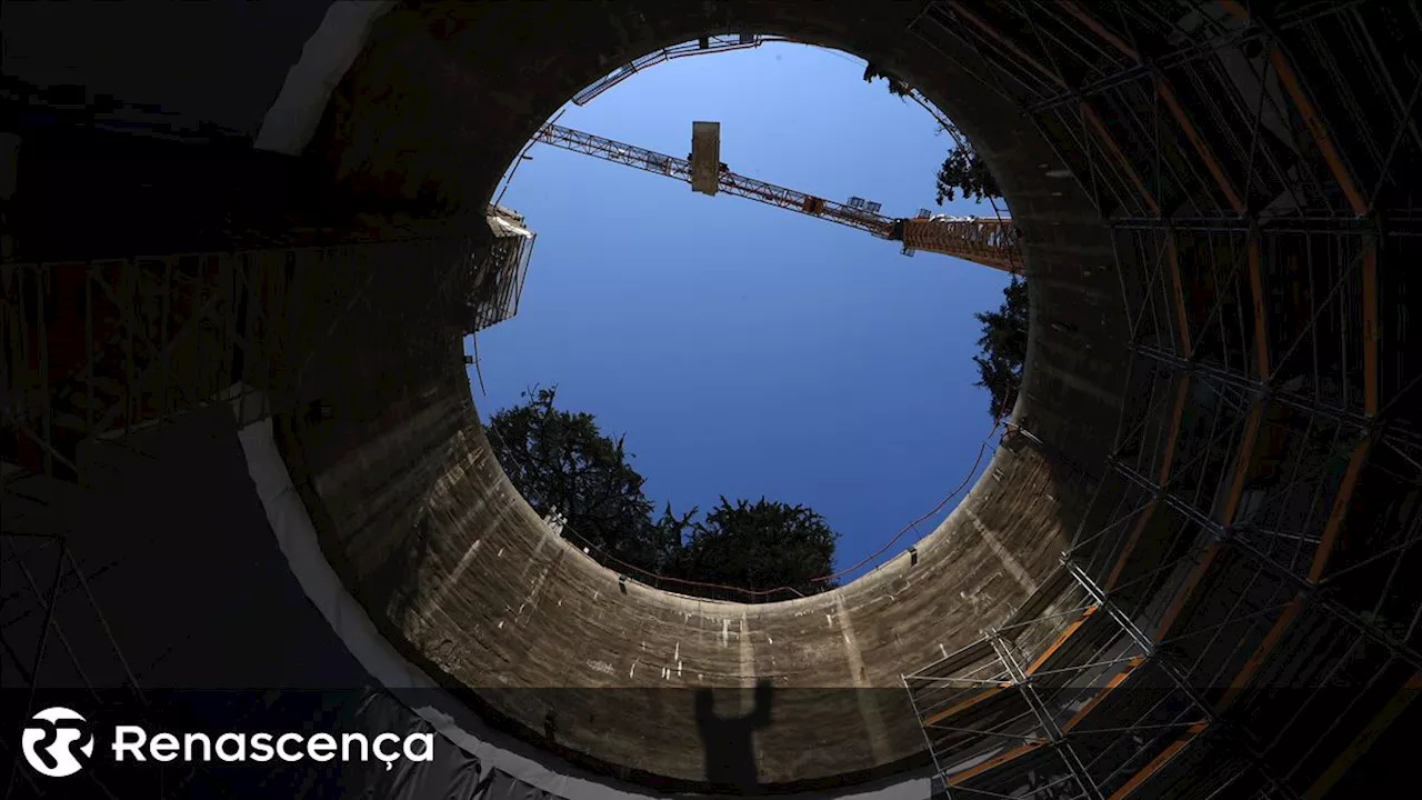 O momento em que 'se fez luz ao fundo' do segundo túnel da Linha Rosa da Metro do Porto.