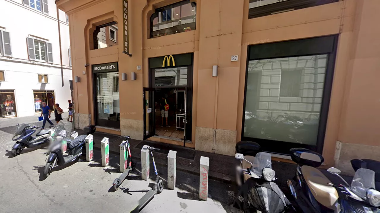 Panico al McDondald's: turista spruzza spray urticante nel fast food