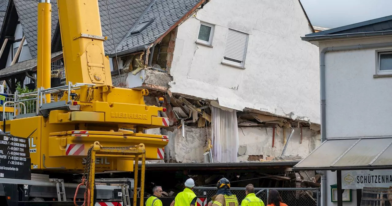 Eingestürztes Hotel in Kröv: Gefährliche Rettung