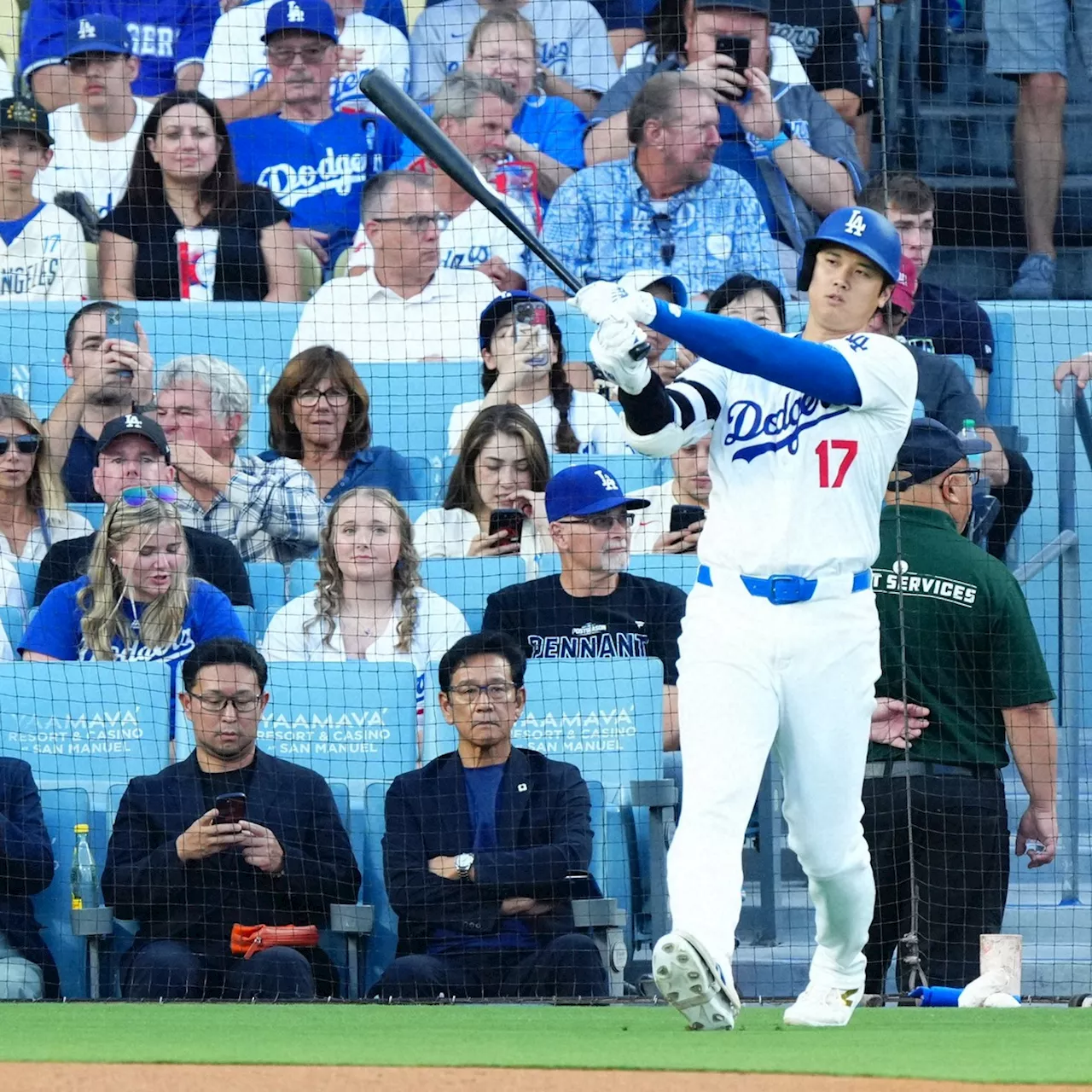 大谷翔平 恩師・栗山英樹氏が観戦も4打数無安打 連勝は3でストップ PS前哨戦は1勝1敗で3戦目へ