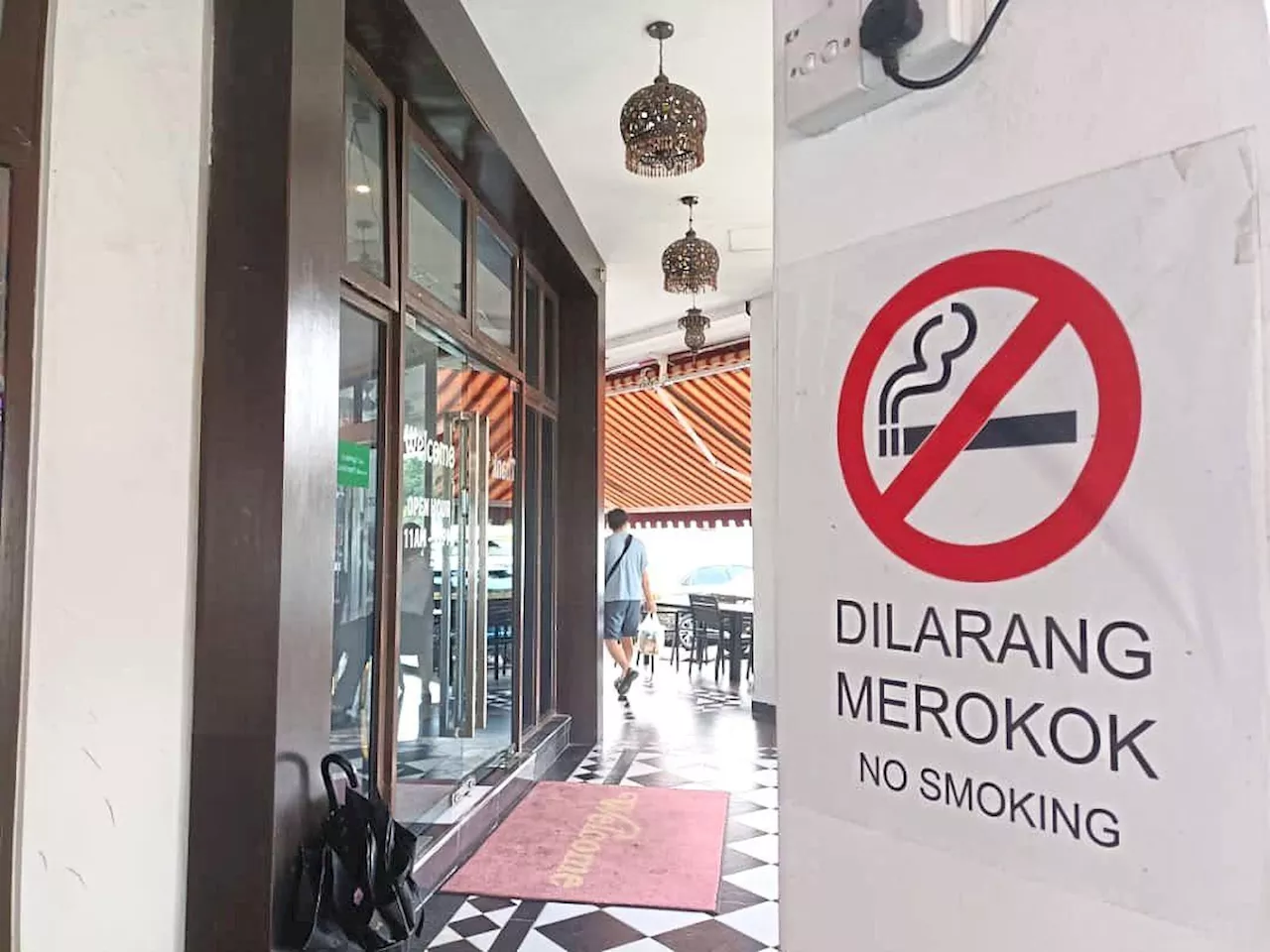 ‘Fire up anti-smoking enforcement at eateries’