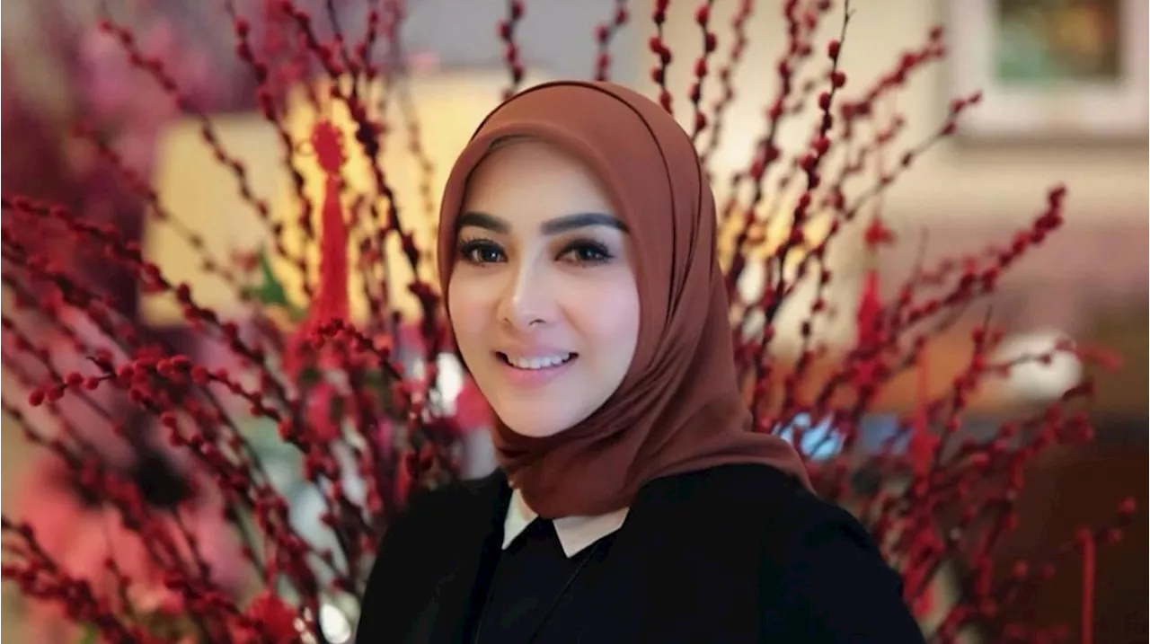 Penampilan Syahrini saat Lahiran Anak Pertama Jadi Perdebatan Netizen: Boleh Pakai Soflens?