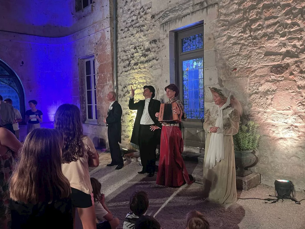 Charente-Maritime : « Saintes, belle de nuit », des visites instinctives et érudites