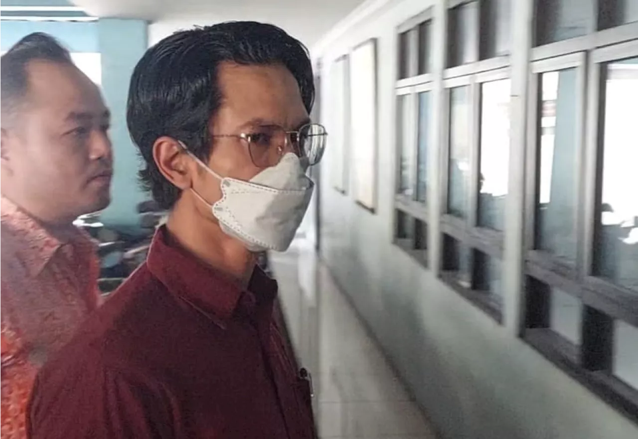 Hadiri Sidang Cerai, Edward Akbar Beri Ucapan Selamat Ulang Tahun ke Kimberly Ryder