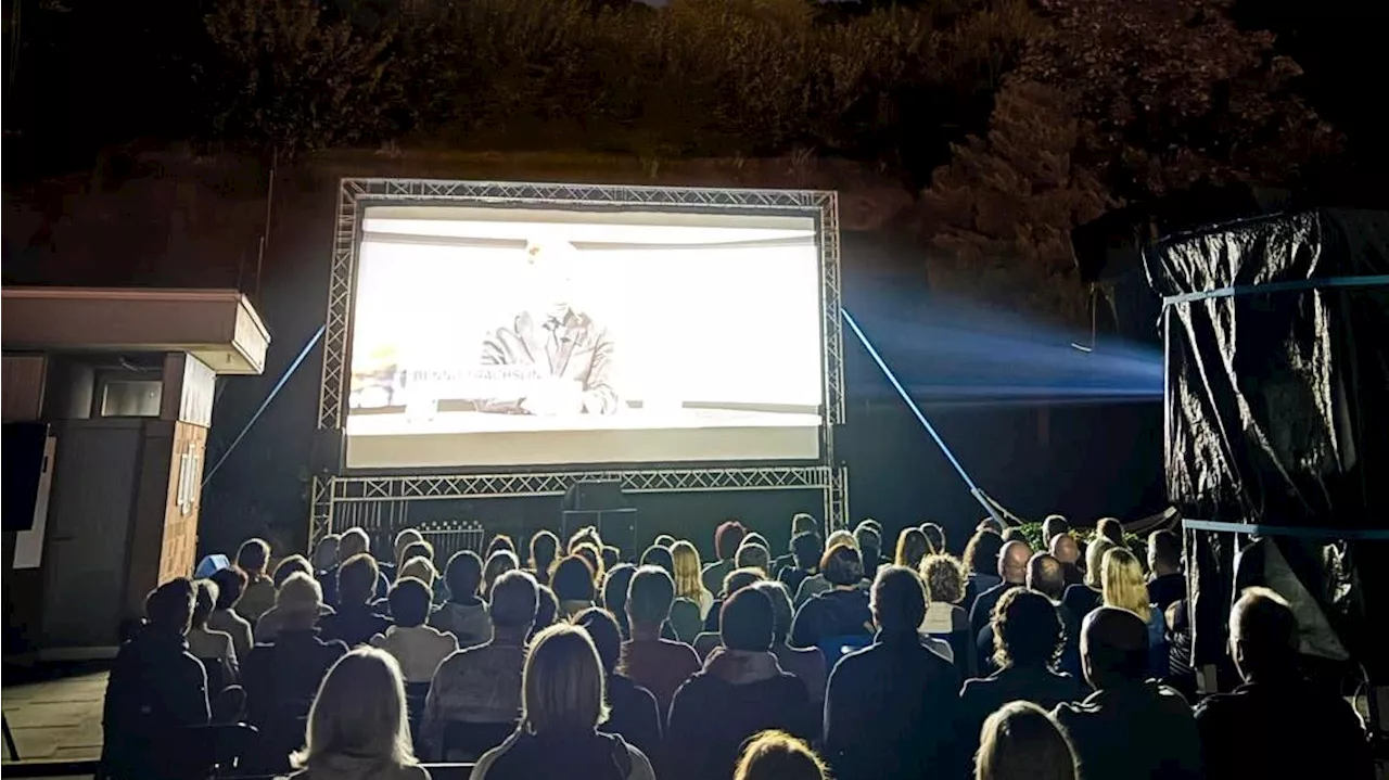 Im Hochsommer Raclette geniessen: Das Openair-Kino Toggenburg zeigt Filmklassiker unter freiem Himmel