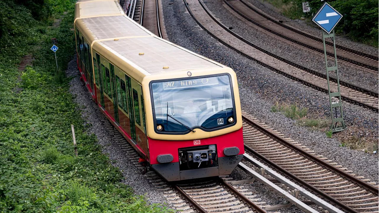 Zwischen Spandau und Berliner Hauptbahnhof: Züge rollen nach mutmaßlichem Brandanschlag wieder nach Plan