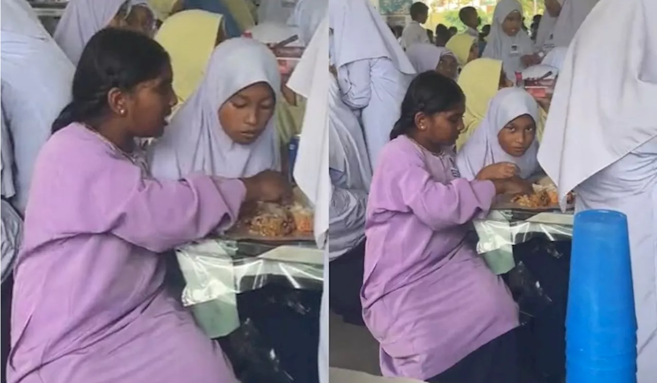 [Video] Aksi 2 Pelajar Berlainan Bangsa Kongsi Bungkusan Nasi Di Kantin Buat Ramai Tersentuh