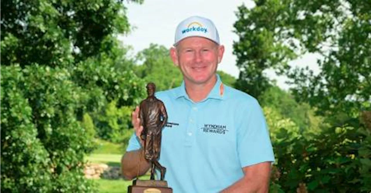 Brandt Snedeker honored with PGA tour’s Payne Stewart Award