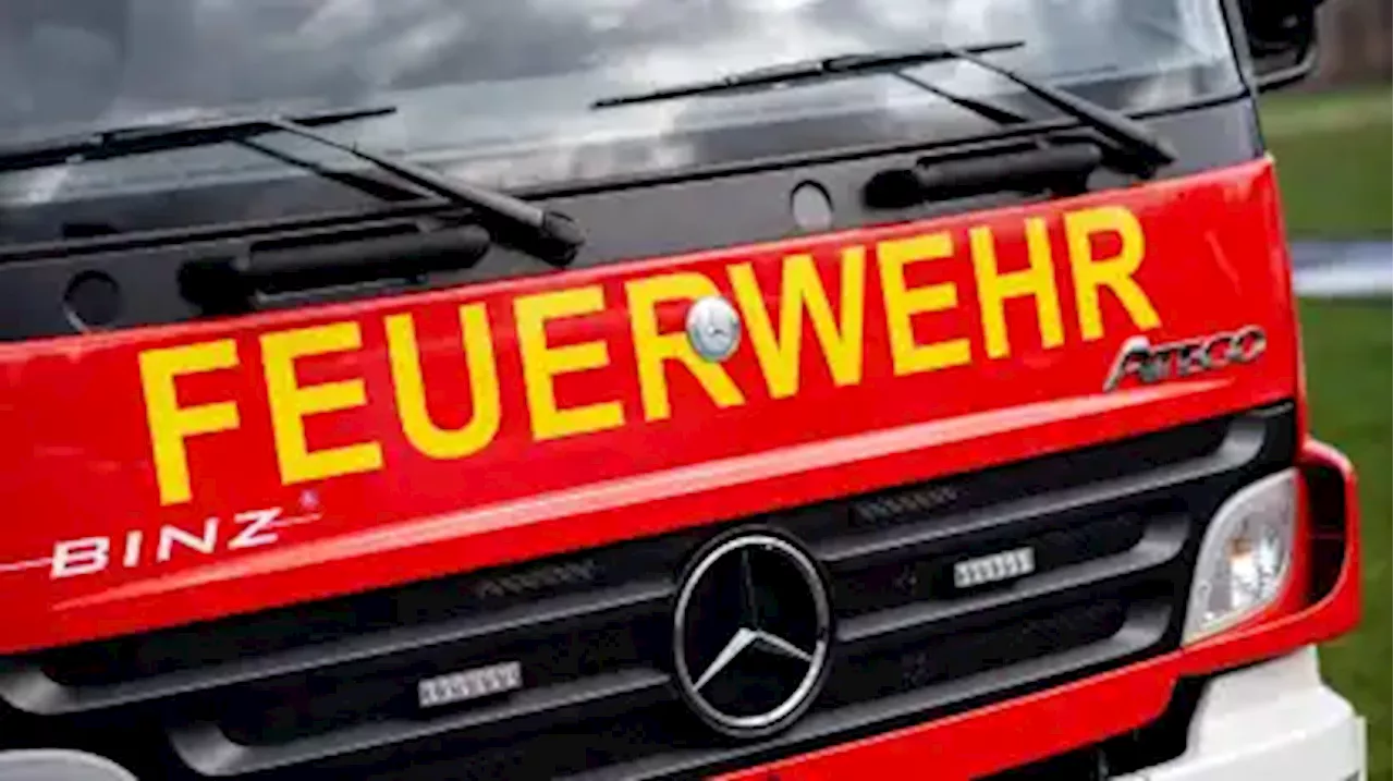 A38 bleibt nach Lkw-Unfall einseitig gesperrt