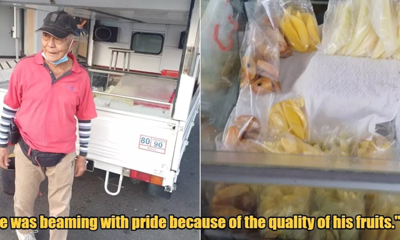 84yo Puchong Uncle Continues to Sell Fruits Simply Because He Wants Customers to Enjoy Quality Fruits