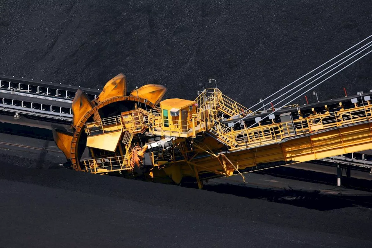 Glencore Abandons Plan to Exit Coal After Investors Say No