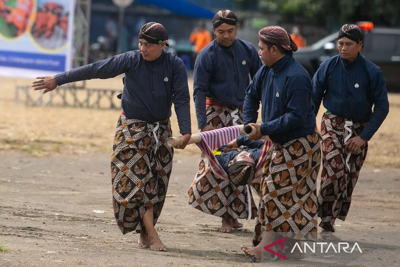 Basarnas dan abdi dalem Keraton Yogyakarta gelar latihan urban SAR