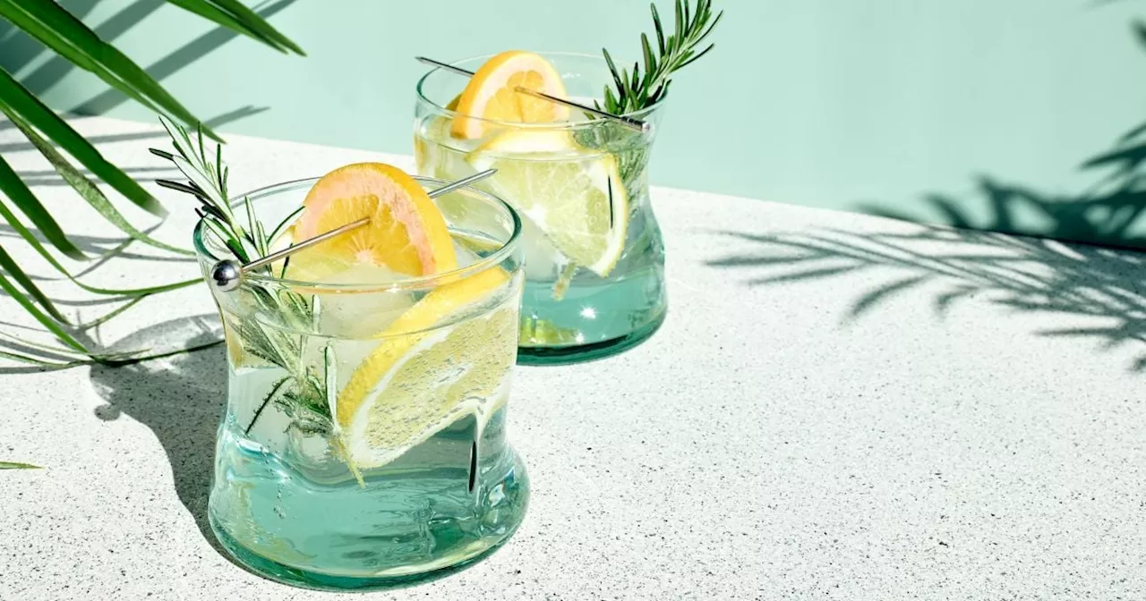 Cette boisson détox serait le secret de Faustine Bollaert pour un ventre plat et un poids maitrisé