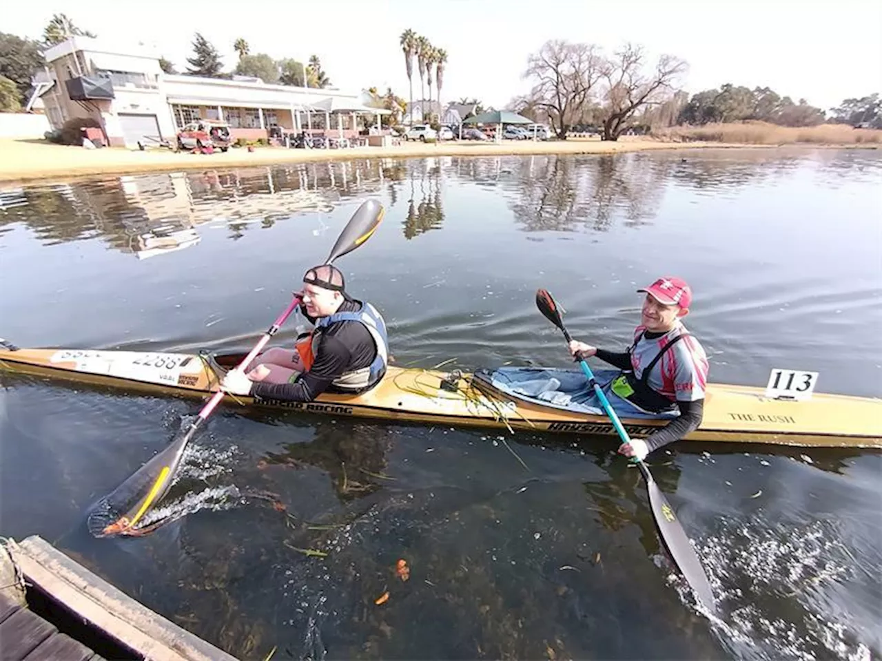 ERK paddlers win Ice Breaker race