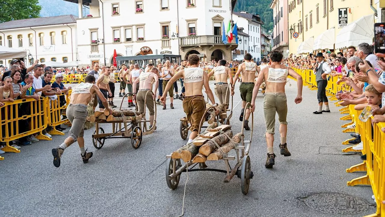 In Carnia a Paluzza la disfida del Palio das Cjarogiules