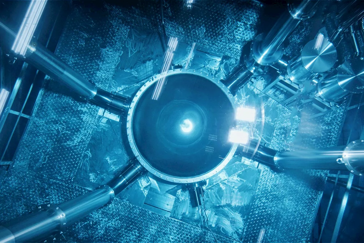 Dark Matter Hunters Meet Feared ‘Neutrino Fog’