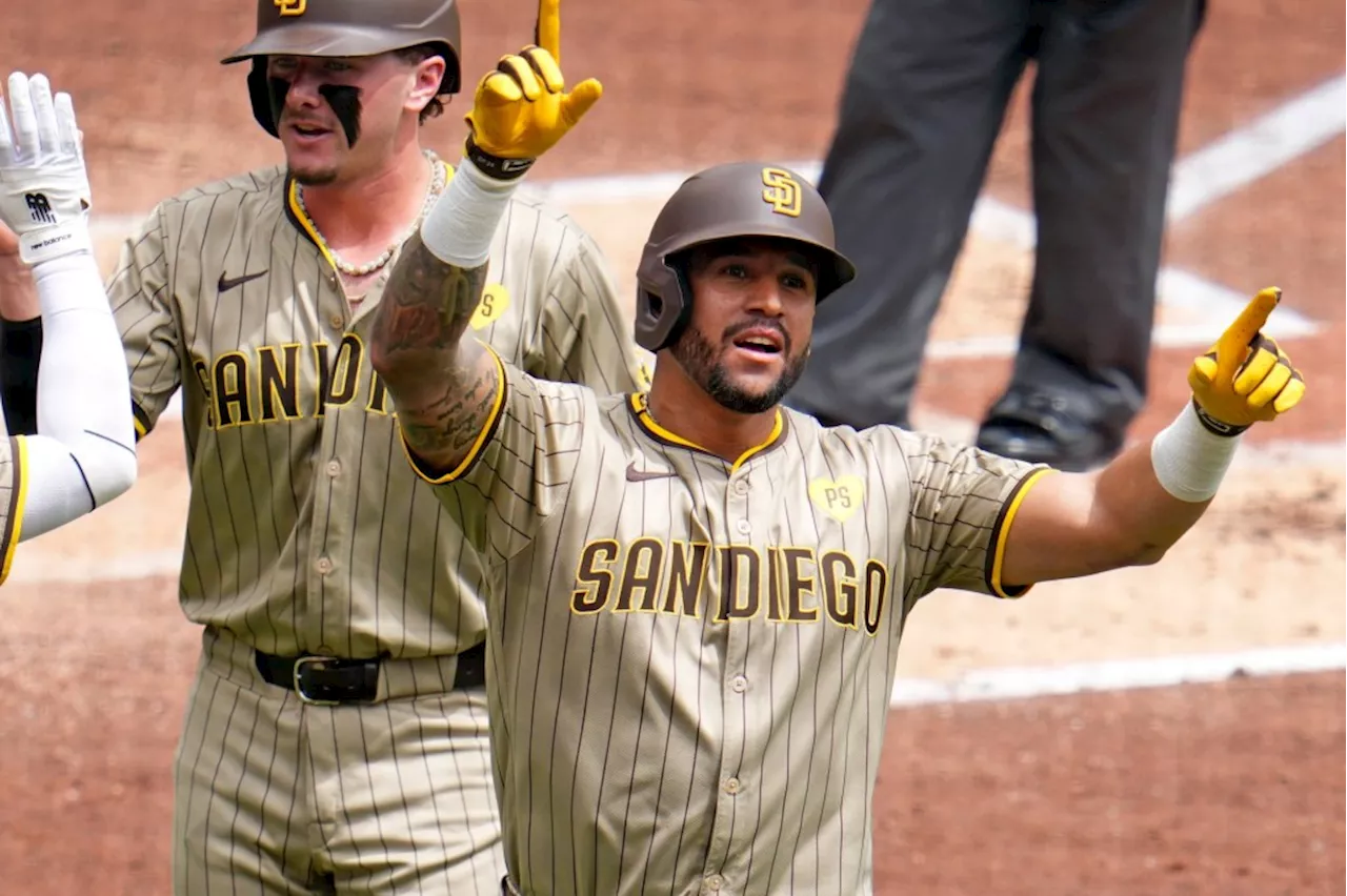 Padres lose lead, come back again to complete sweep of Pirates