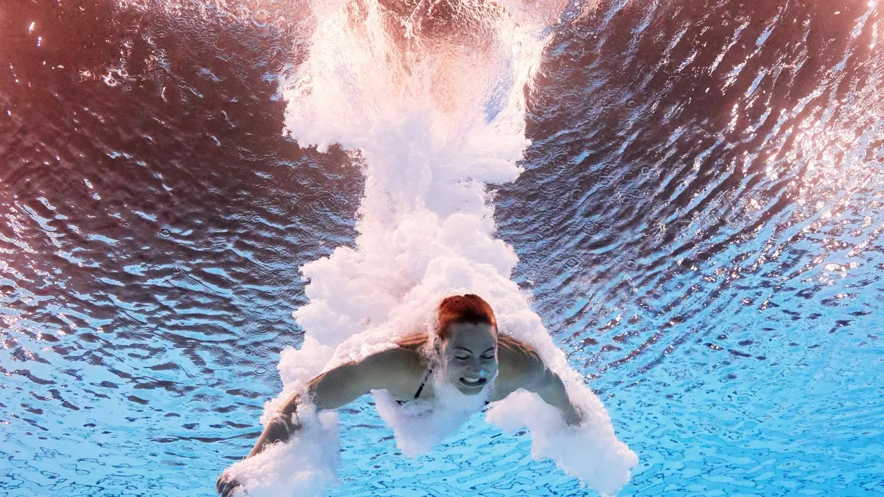 Diver scores 0.0 after board collision in Olympics nightmare