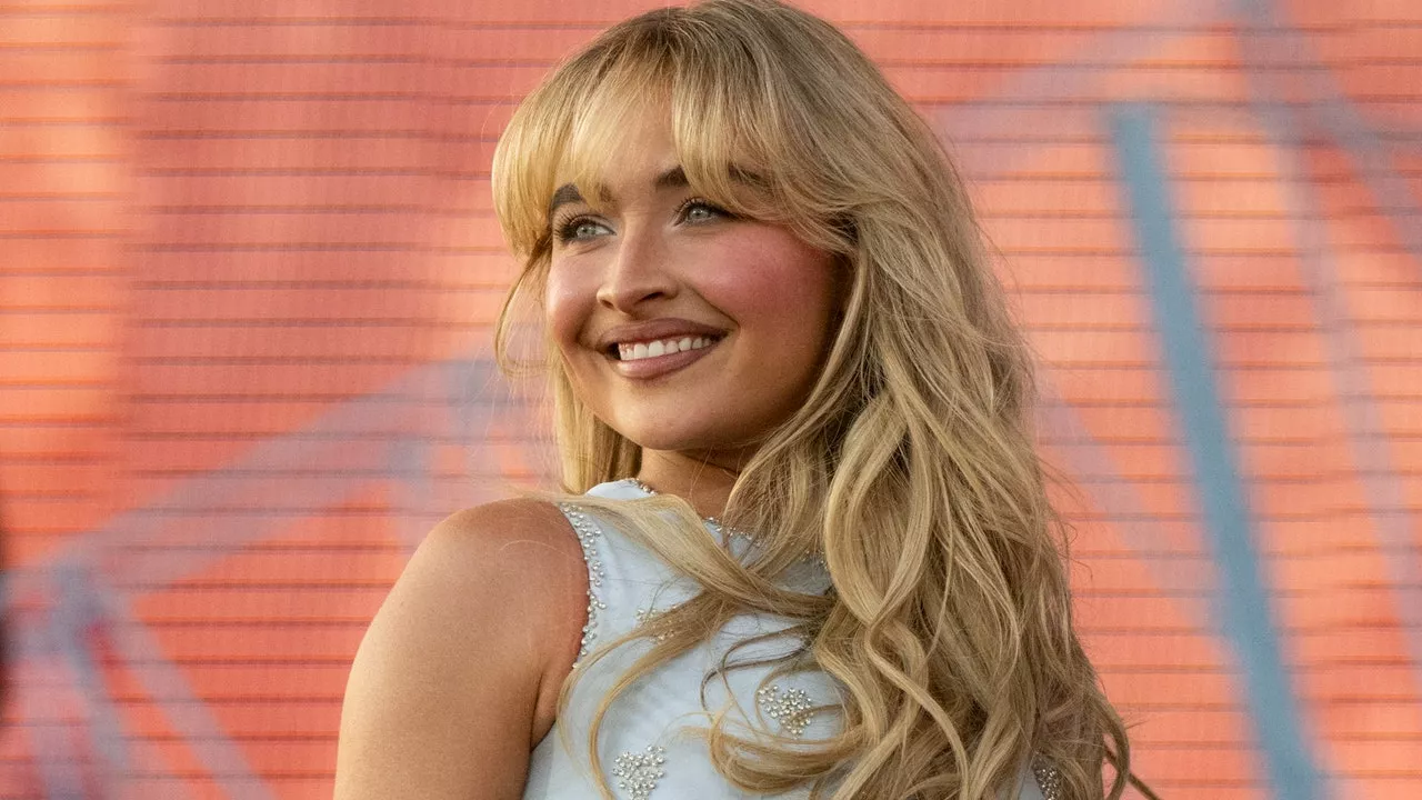 Sabrina Carpenter’s Beachy Waves Made a Rare Red Carpet Appearance—See the Photos