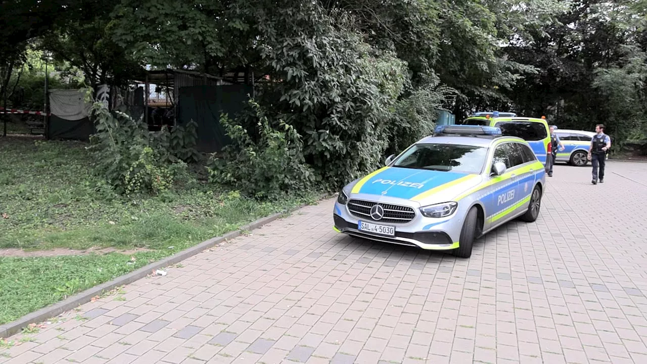 Neunkirchen (Saarland): Mann in öffentlichem Stadtpark angezündet