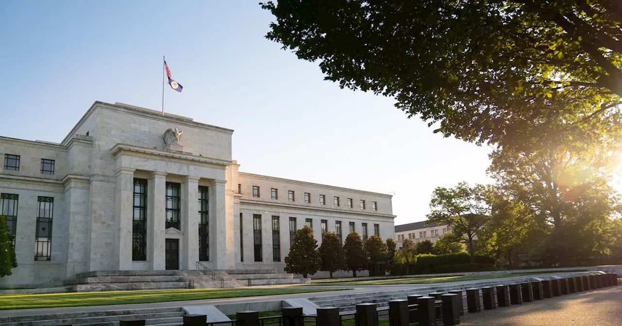 Fed seen rejecting calls for jumbo rate cut in economist survey