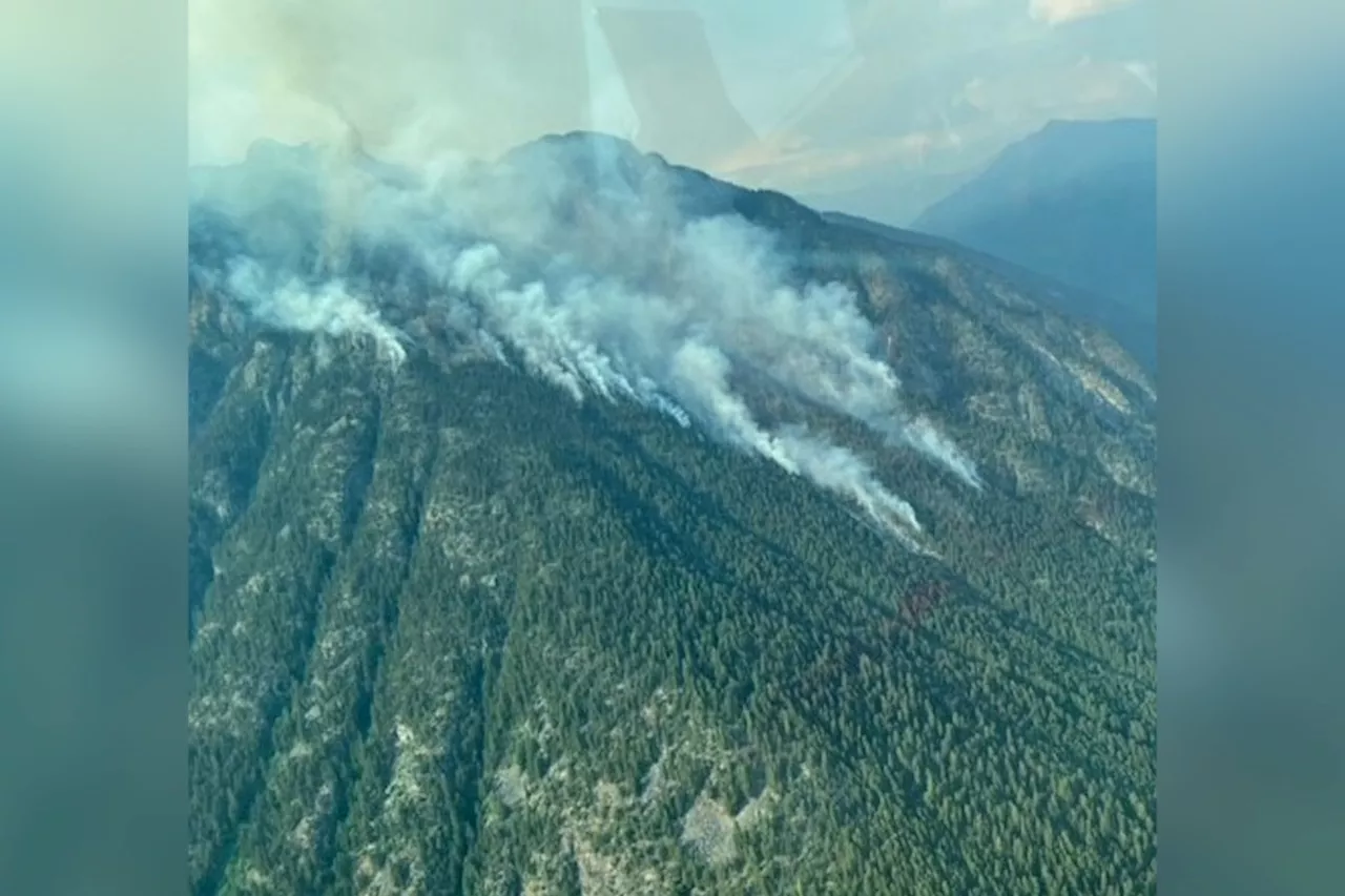 Video: Provincial park closes as wildfire quadruples near Pemberton