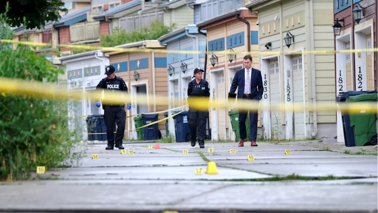 Nearly a dozen shell casings recovered at scene of deadly shooting near Woodbine Beach: police