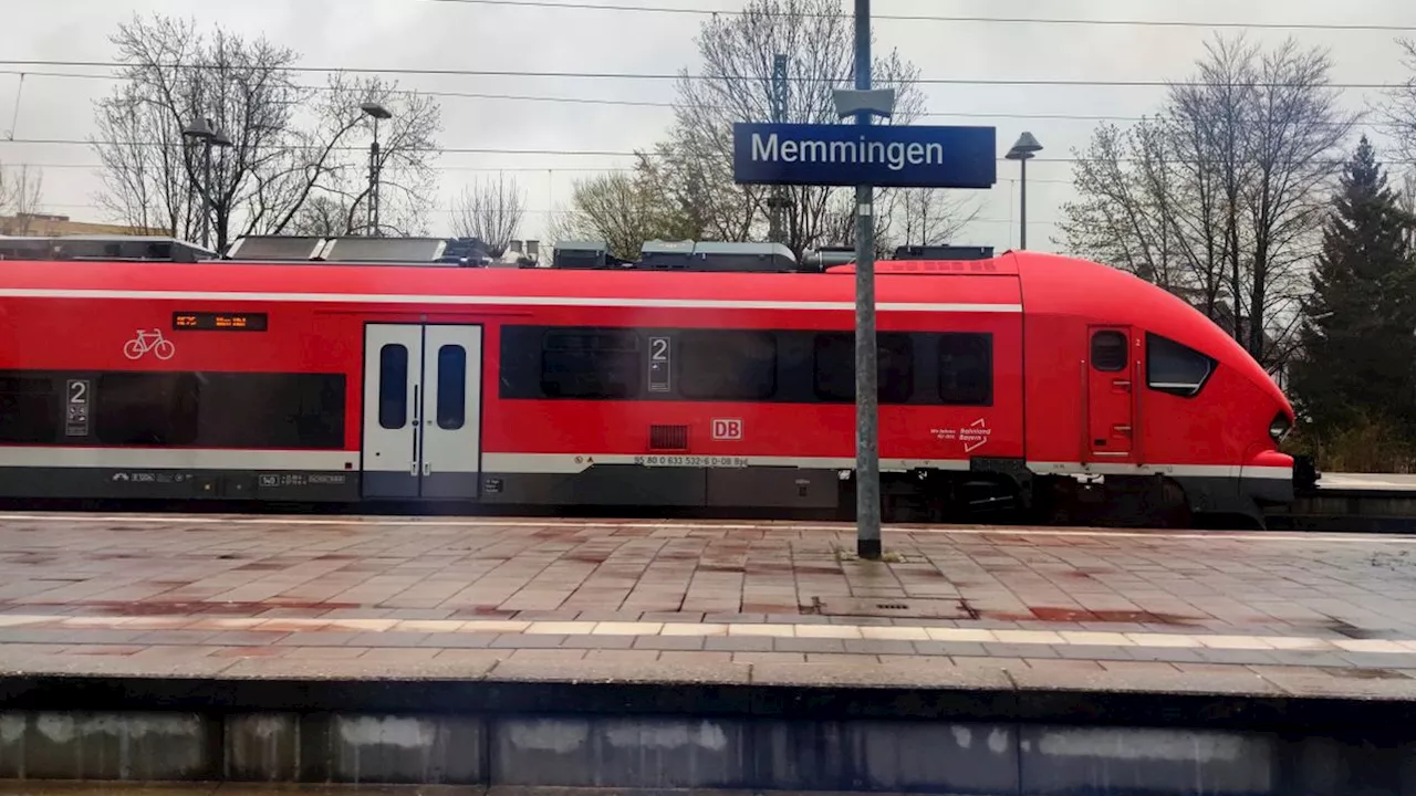 Großeinsatz in Memmingen: Polizei räumt Zug und Bahnhof wegen Mann mit Kampfmesser