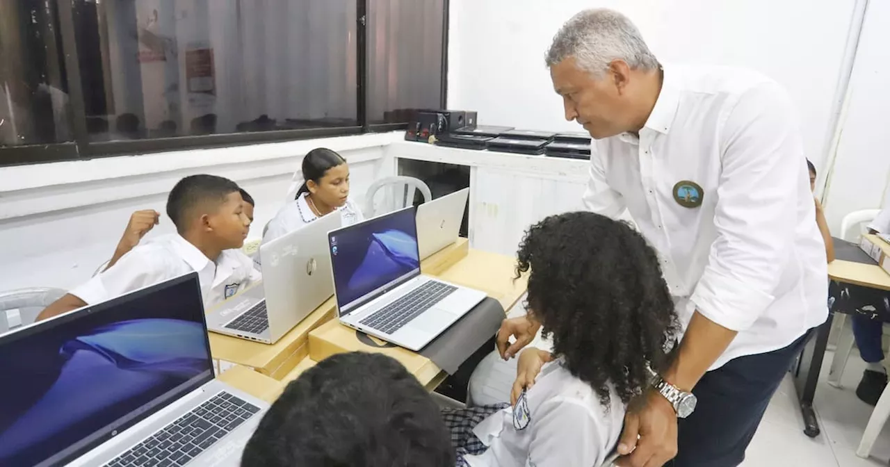 Fondo de Becas Bicentenario cambia de nombre y aumenta el cupo de becas