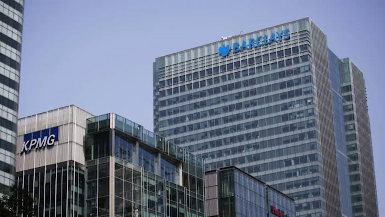 Barclays becomes first UK bank to scrap EU bonus cap