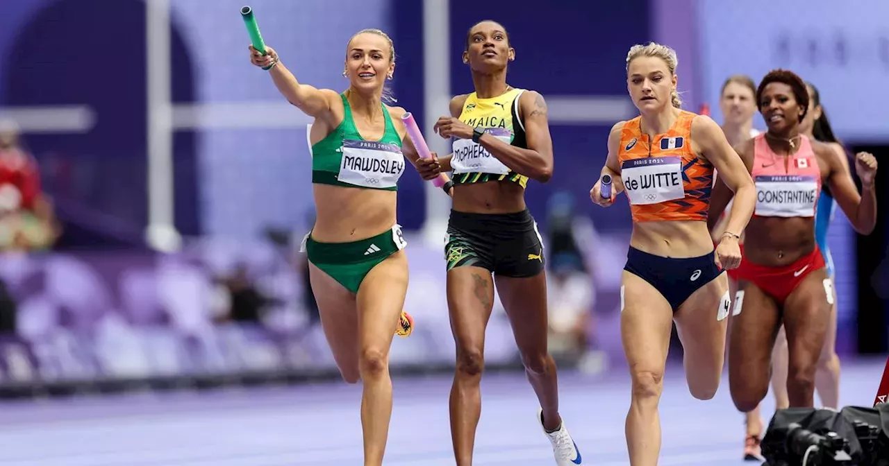 Sharlene Mawdsley Ireland Women's 4x400m relay team celebrate Olympic