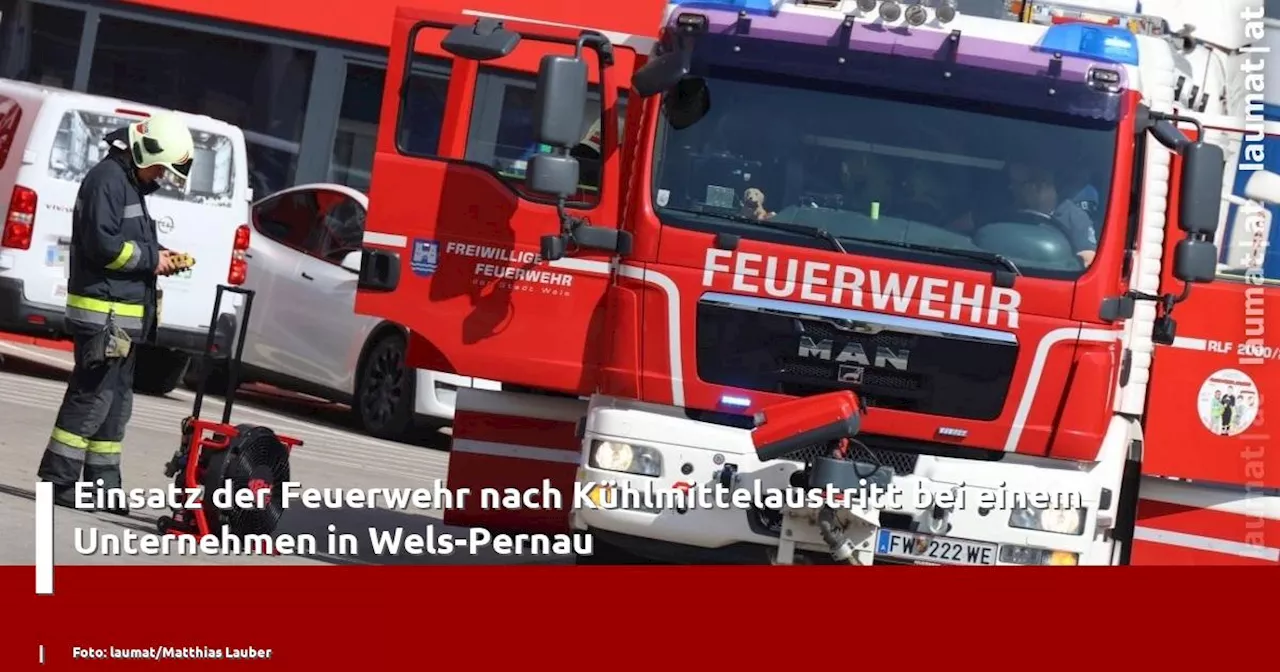 Einsatz der Feuerwehr nach Kühlmittelaustritt bei einem Unternehmen in Wels-Pernau