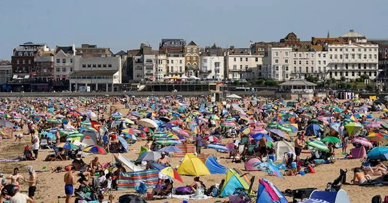 Coastguard's simple beach hack for parents if children go missing