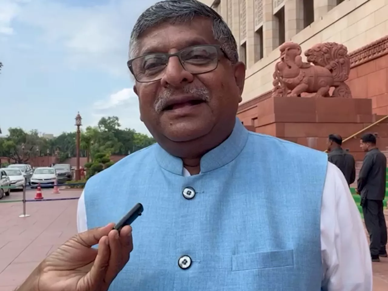 Waqf Amendment Bill 2024 पर पूर्व कानून मंत्री Ravi Shankar Prasad ने कहा- बिल संविधान सम्मत है