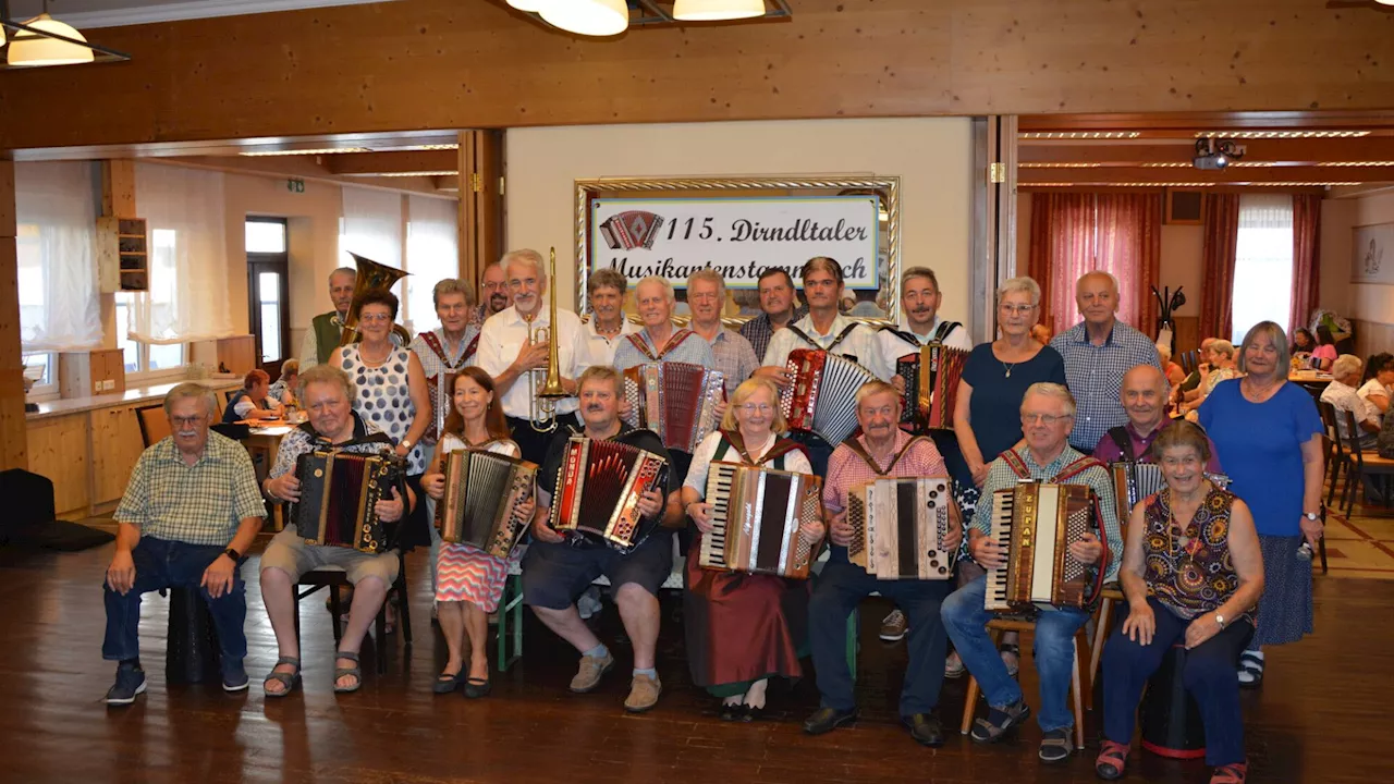 Freudiges Musizieren beim Stammtisch in Kirchberg