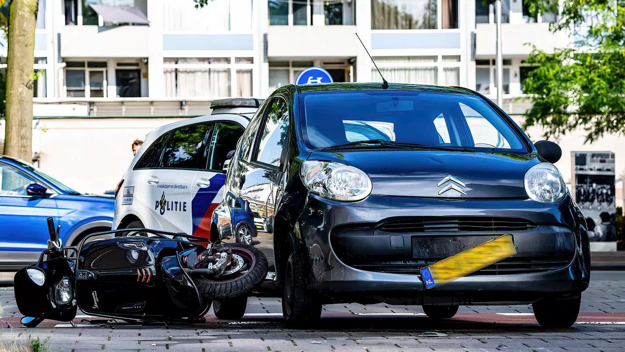 112-nieuws: auto botst op scooter • hinder op spoor Tilburg naar Breda