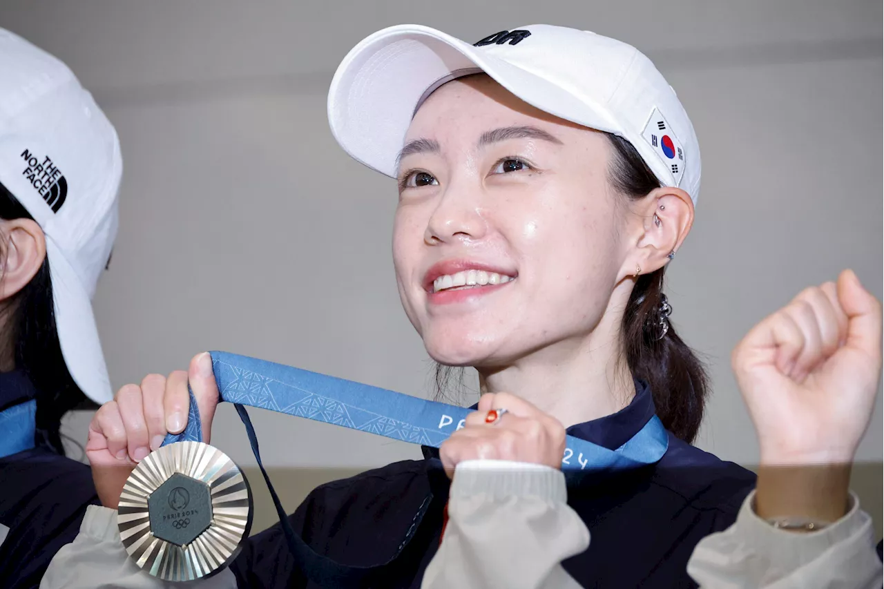 Viral Korean pistol shooter, Olympic medalist Kim Ye-ji collapses at press conference