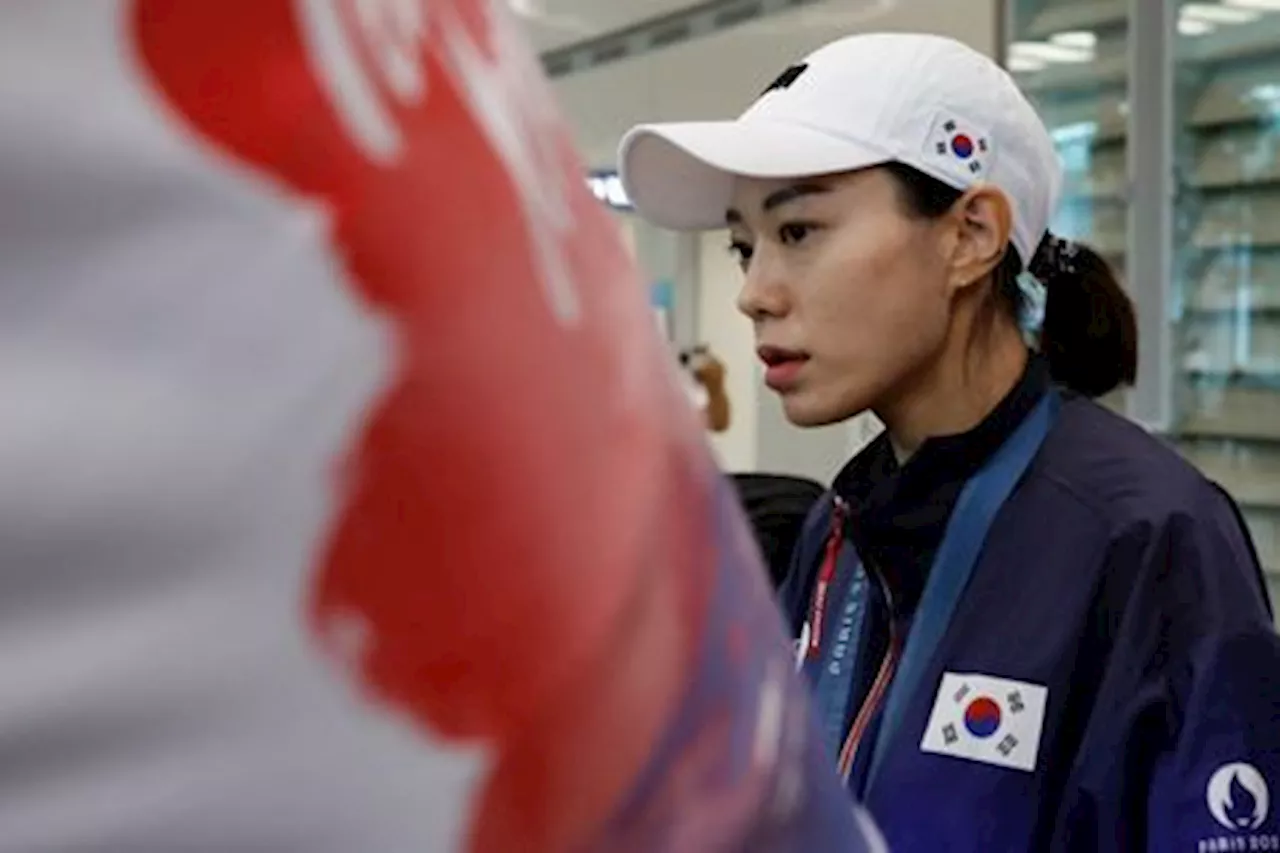 Olympics-South Korea pistol shooter Kim Ye-ji collapses at press conference